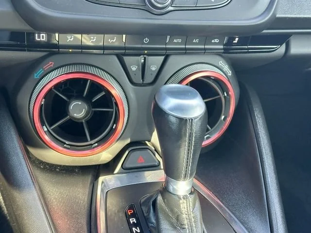 2021 Chevrolet Camaro 1LT - Photo 18