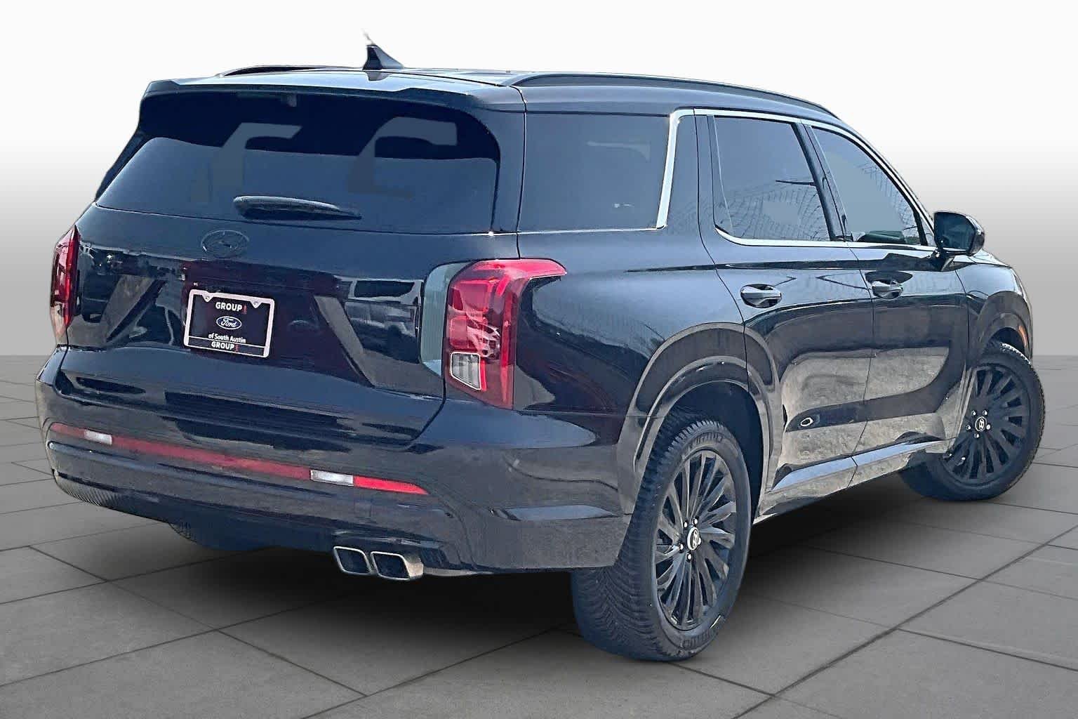 Certified Used 2025 Abyss Black Pearl Hyundai Calligraphy Night Edition image 7