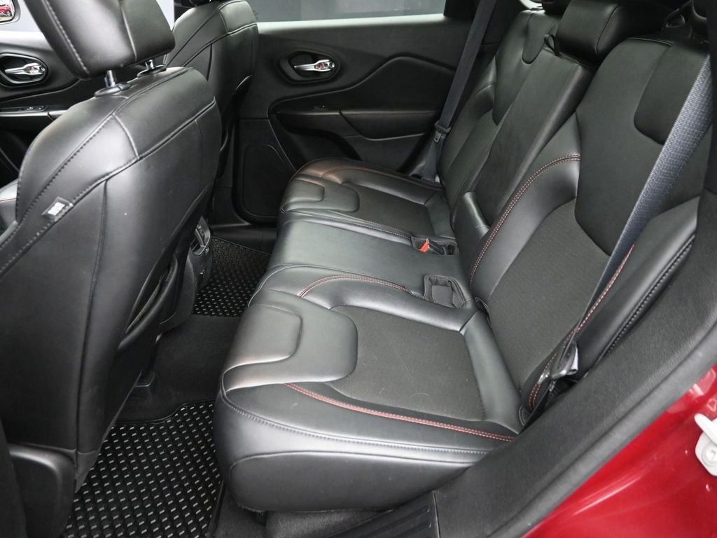 Used 2021 Red Jeep Trailhawk image 12