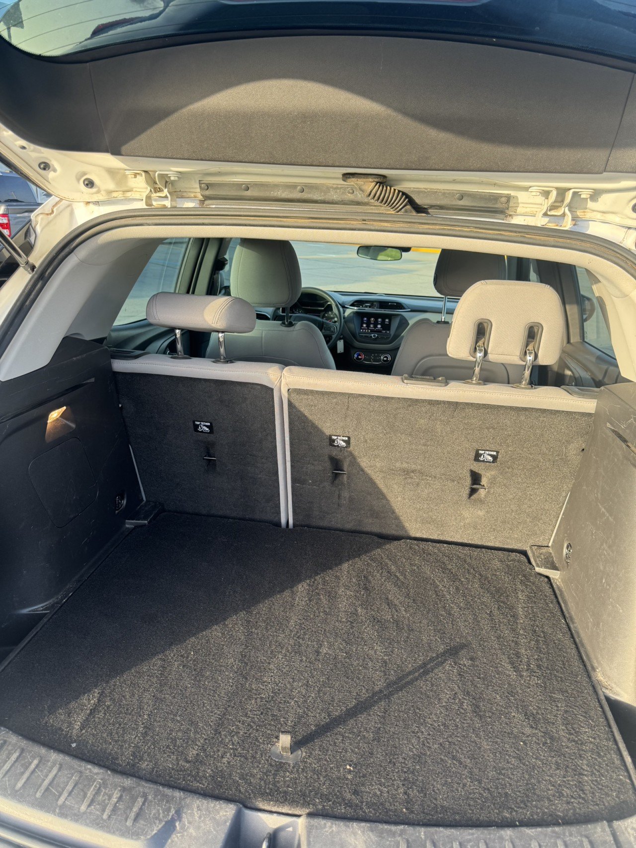 Used 2022 SUMMIT WHITE Chevrolet LS image 7