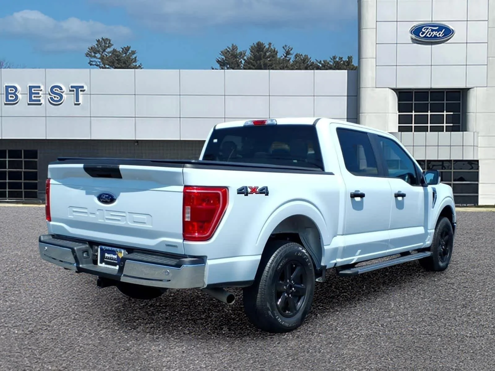 Used 2023 Oxford White Ford XLT image 7