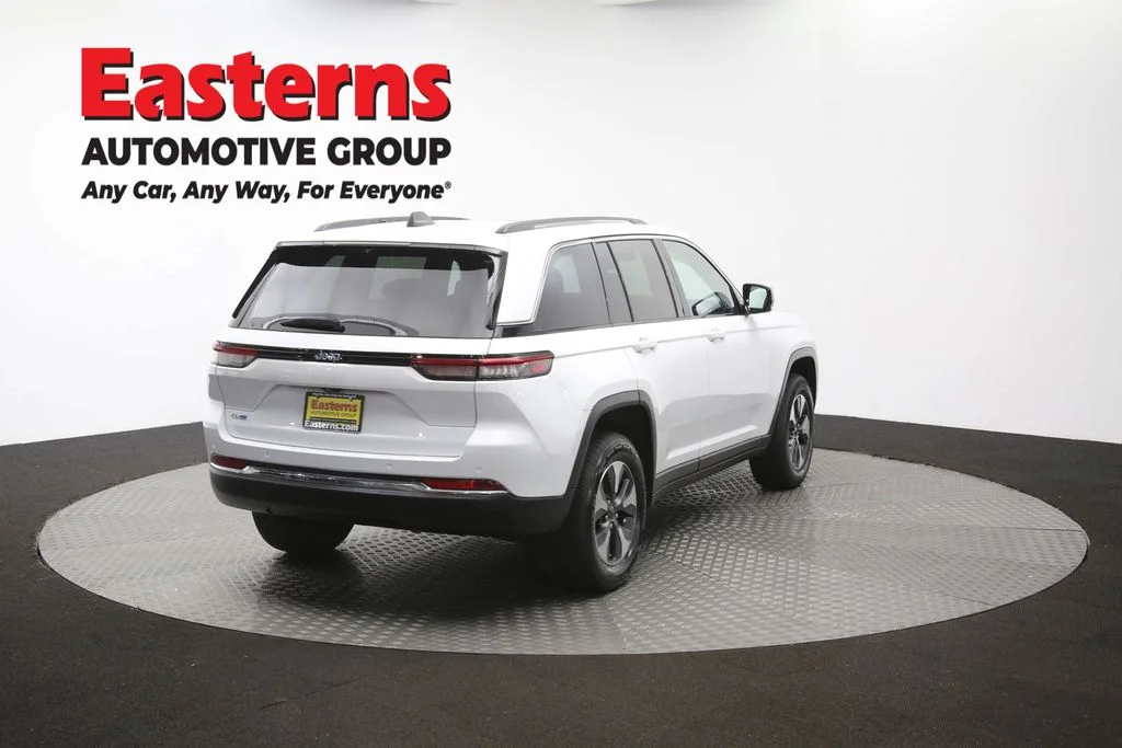 Used 2022 White Jeep 4xe image 44