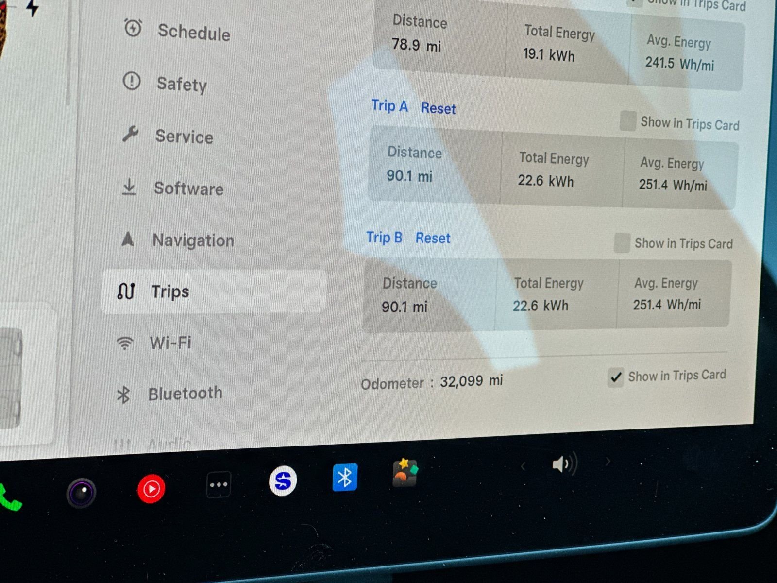 Used 2023 White Tesla Base image 23