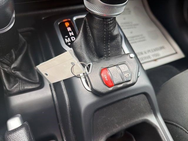 Used 2020 Firecracker Red Clearcoat Jeep Sport S image 33