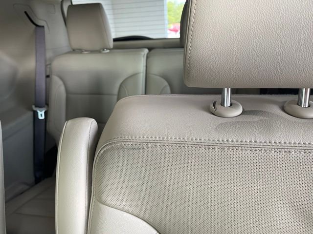 Used 2019 White GMC Denali image 11
