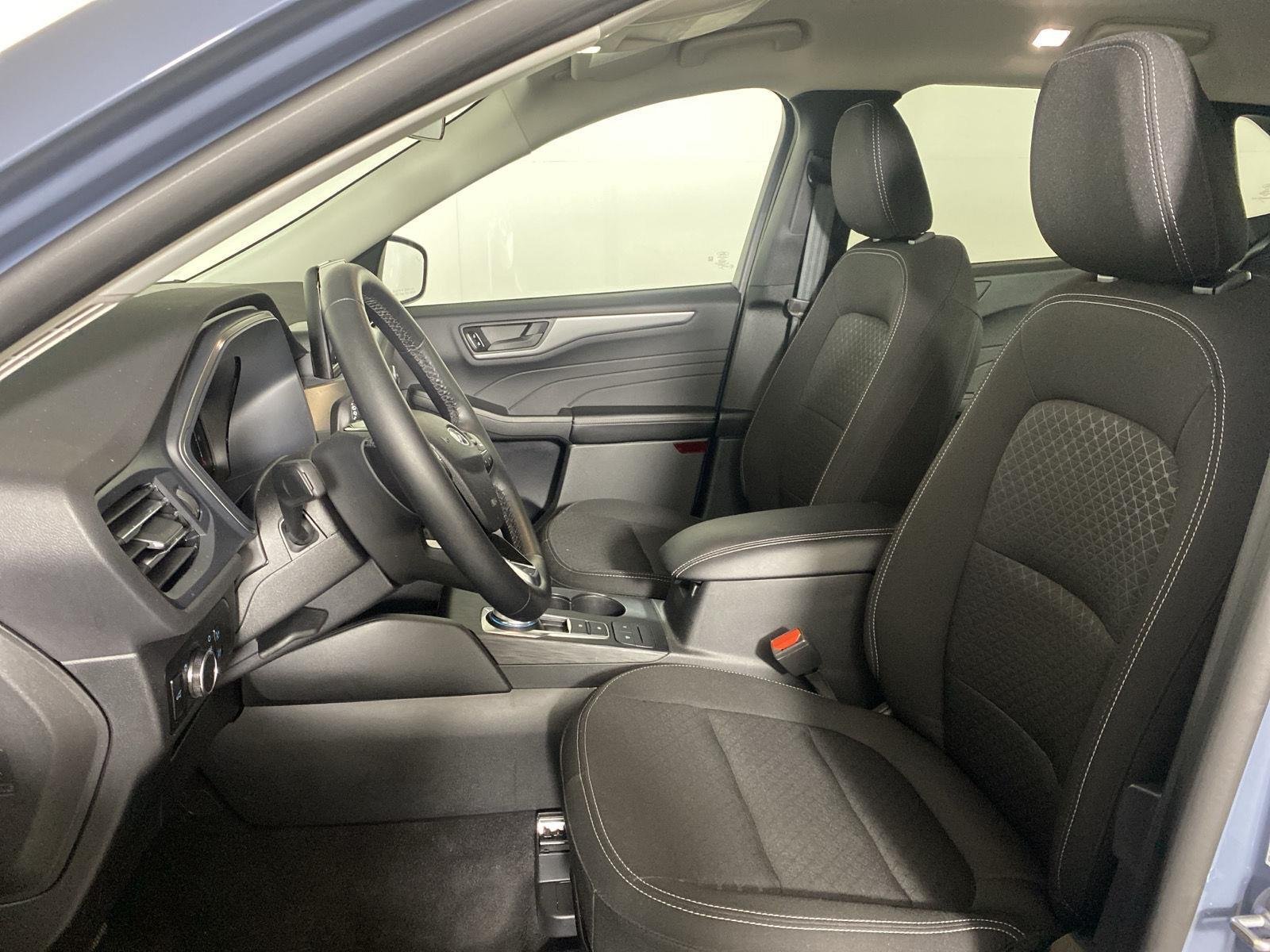 Used 2025 Vapor Blue Ford  image 13