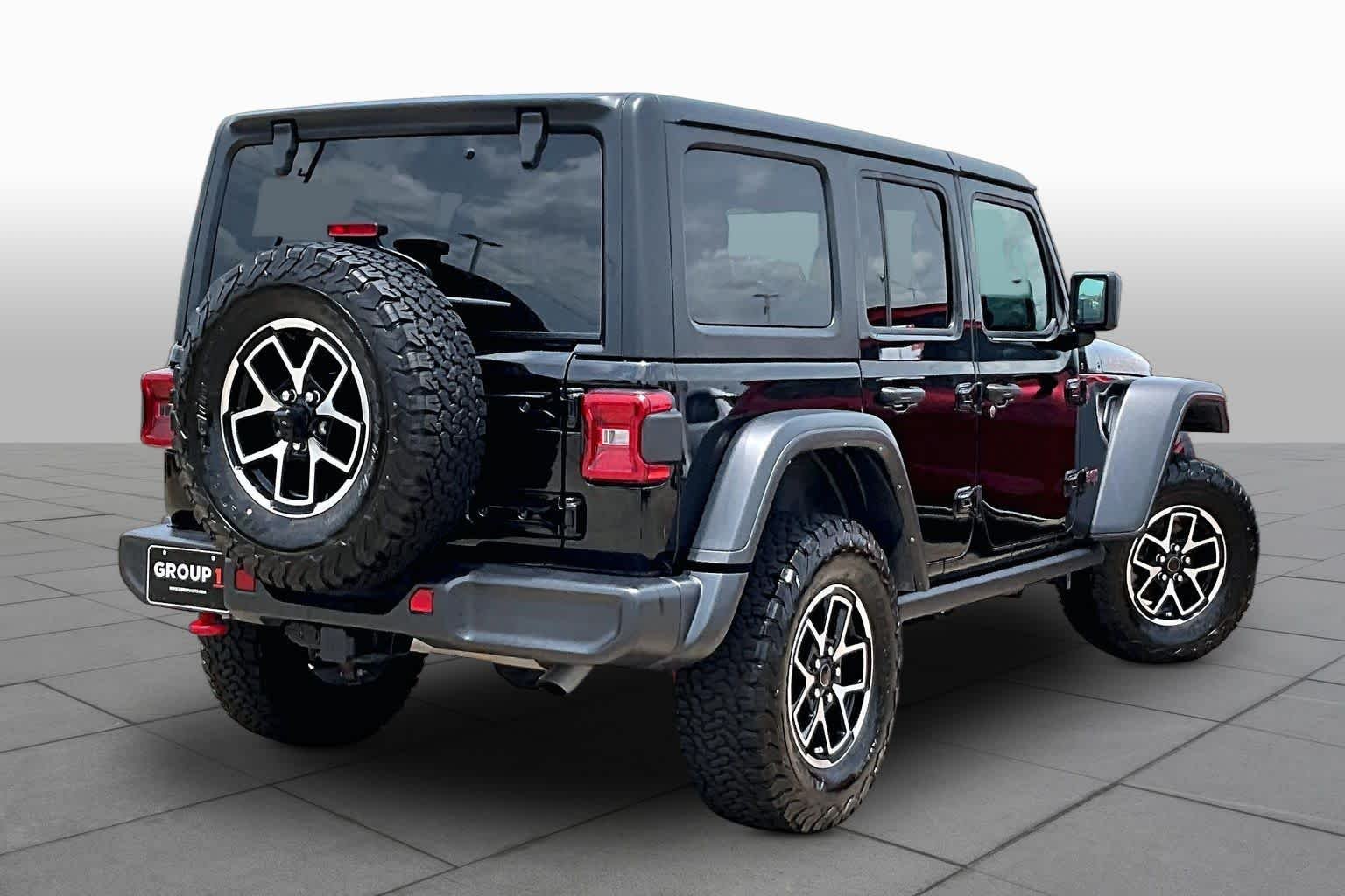 Used 2024 Black Clearcoat Jeep Rubicon image 13