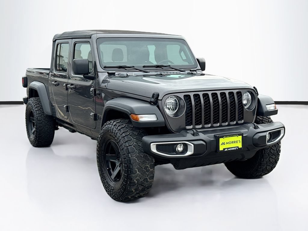 Used 2023 Grey Jeep Sport image 3