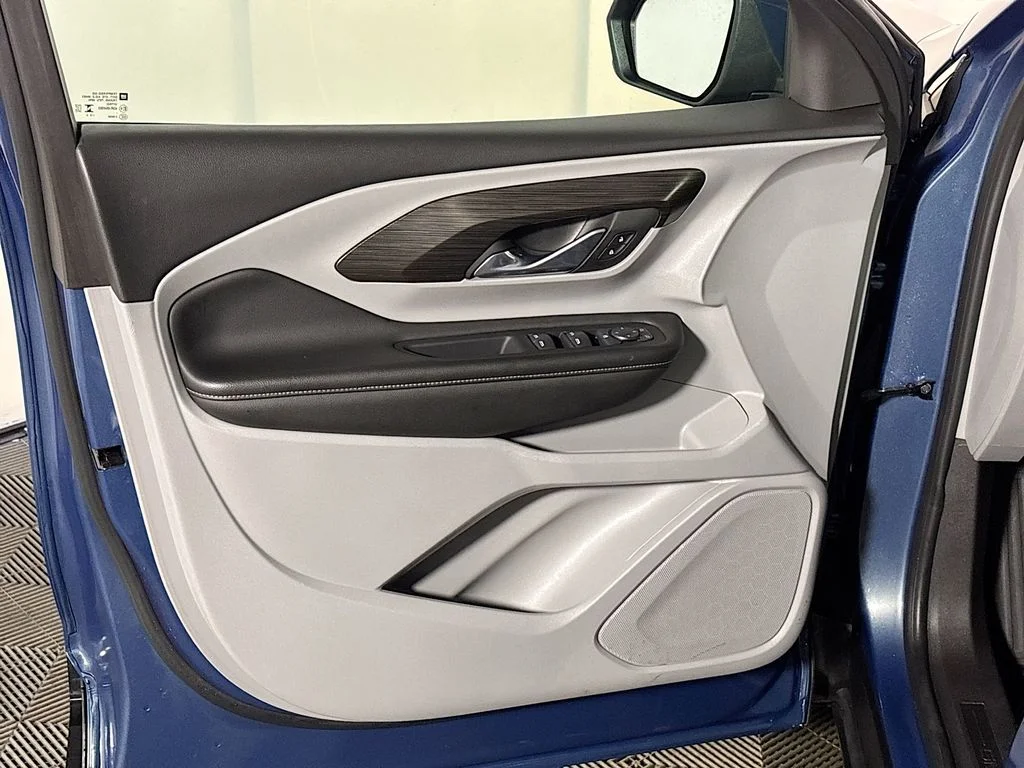 Used 2024 Blue GMC SLE image 10
