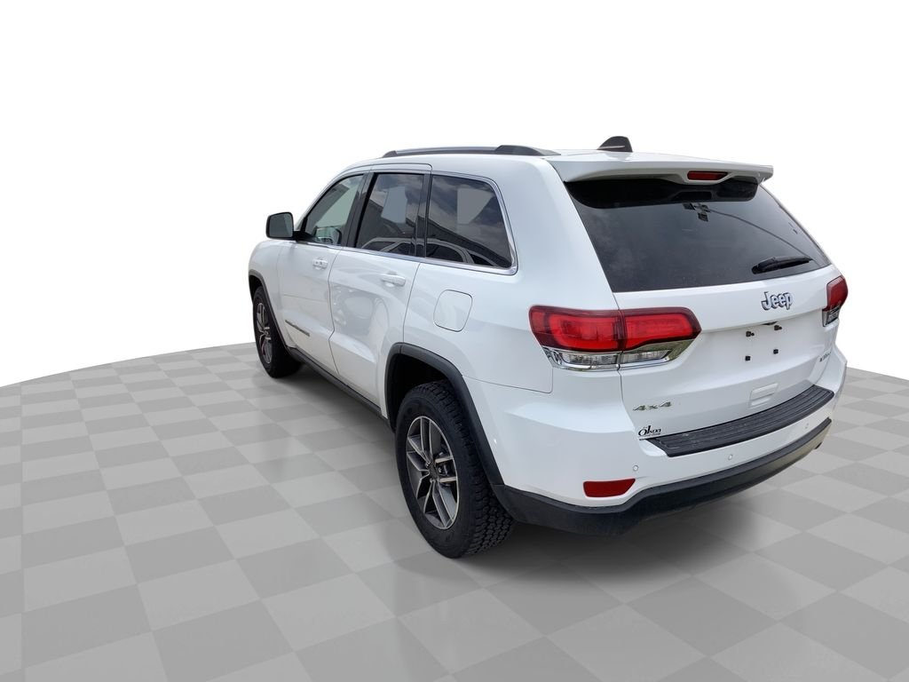 Used 2020 White Jeep Laredo E image 5