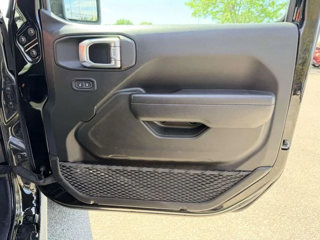 Used 2024 Black Jeep Rubicon image 8