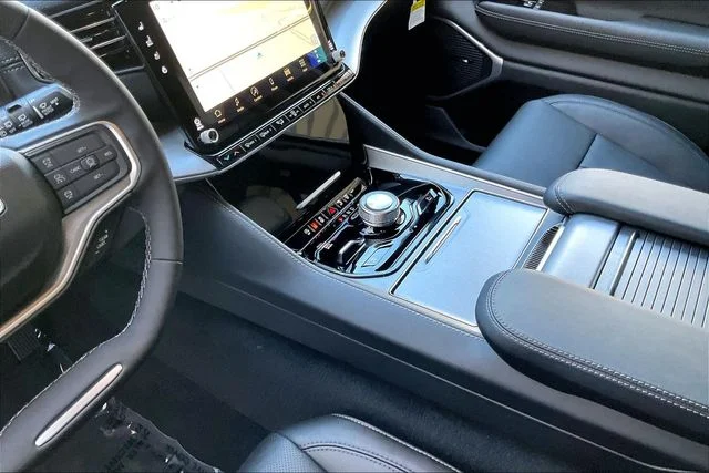 New 2026 Gray Jeep  image 7