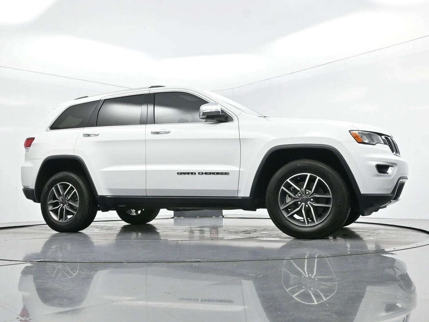 Used 2021 Bright White Clearcoat Jeep Limited image 42