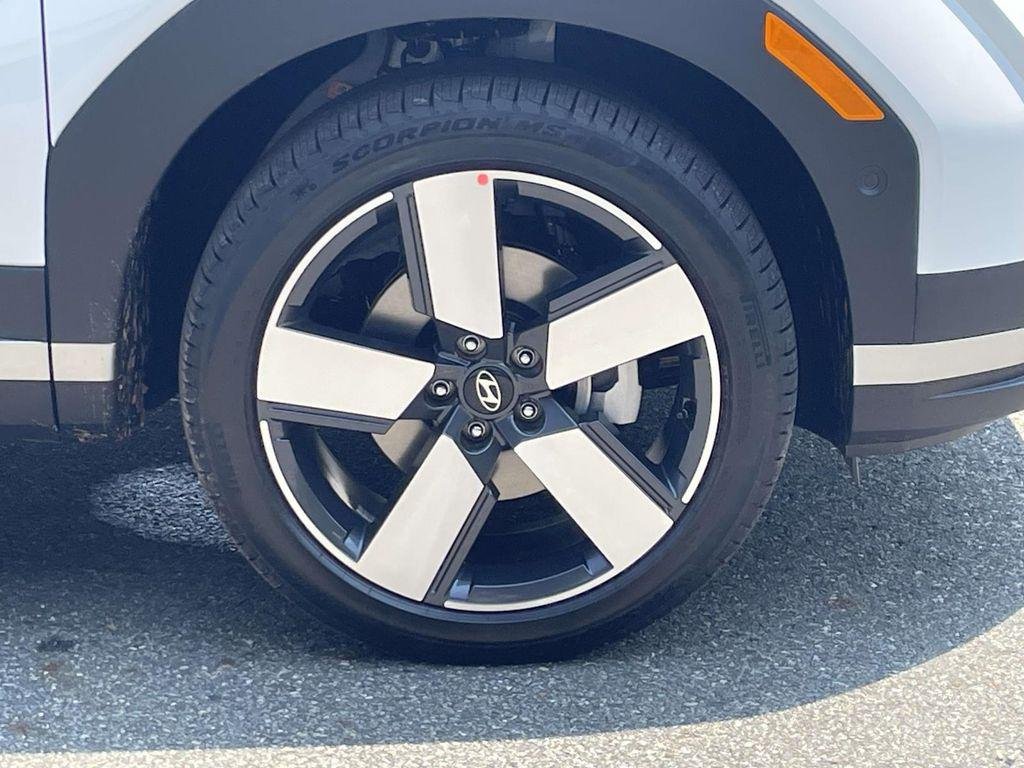 New 2026 White Hyundai Limited FWD image 7