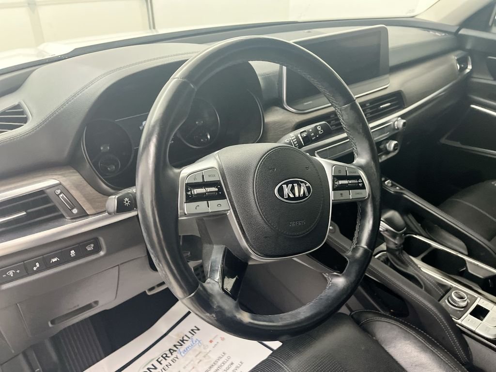 Used 2021 White Kia SX image 18