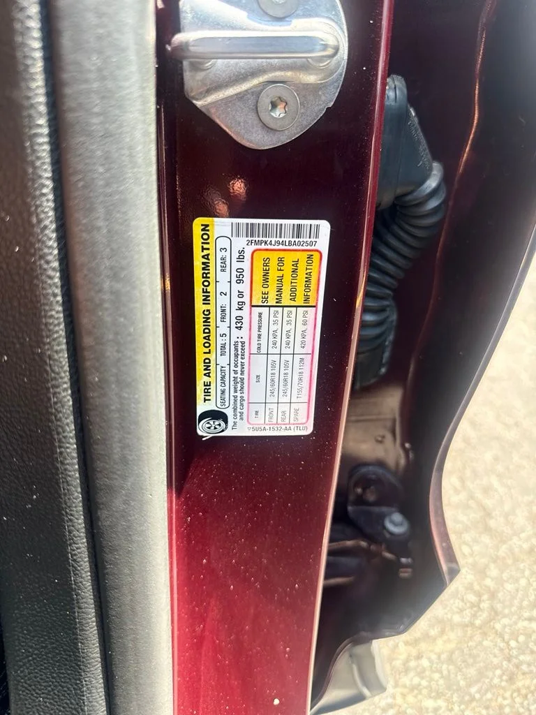 Used 2020 Red Ford SEL image 31