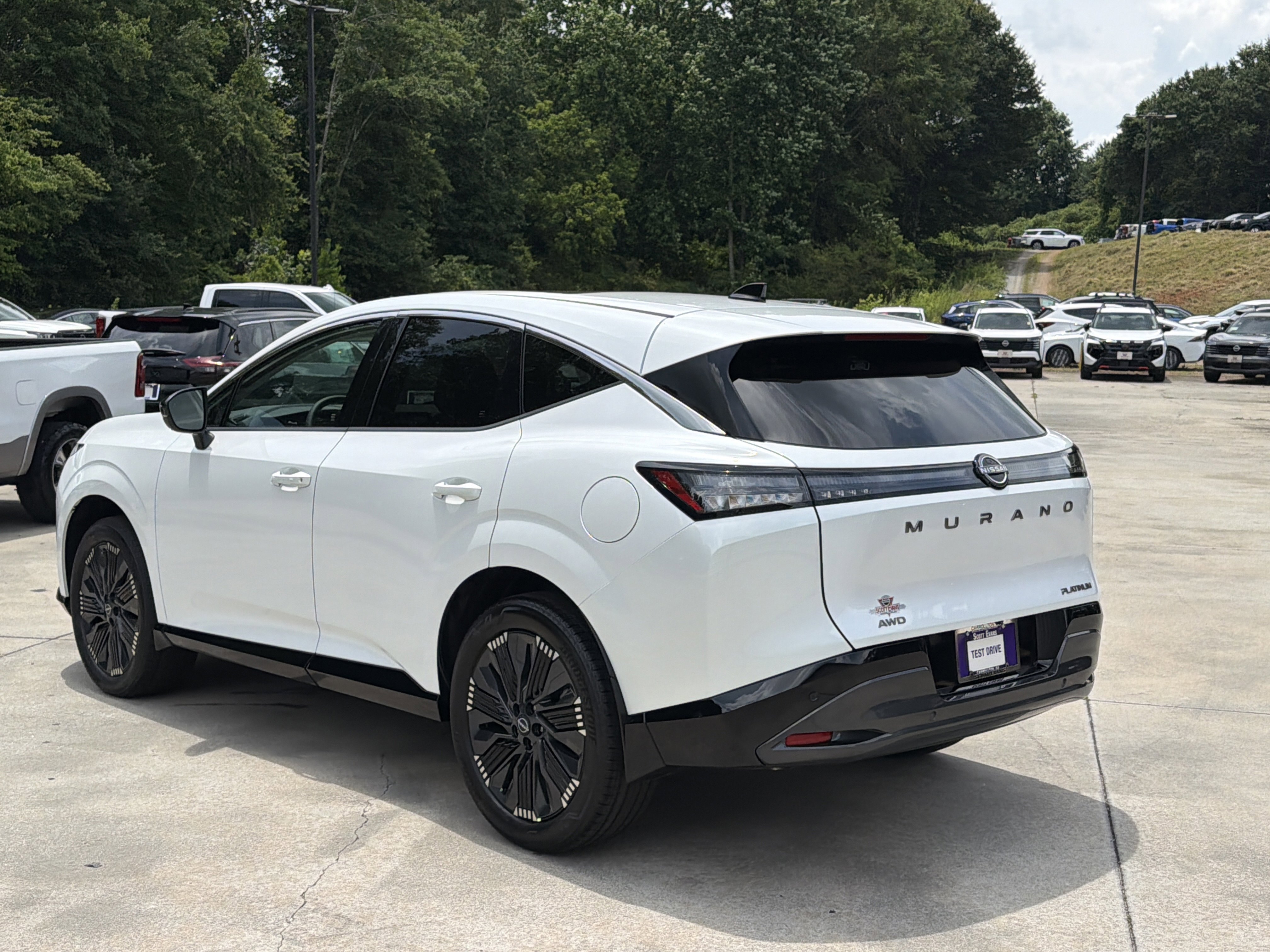New 2026 Everest White Pearl Tricoat Nissan Platinum image 6