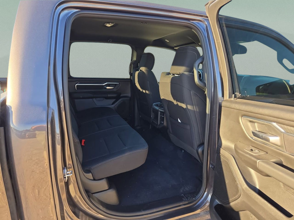 New 2026 Granite Crystal Metallic Clear-Coat Exterior Paint RAM Big Horn/Lone Star image 28