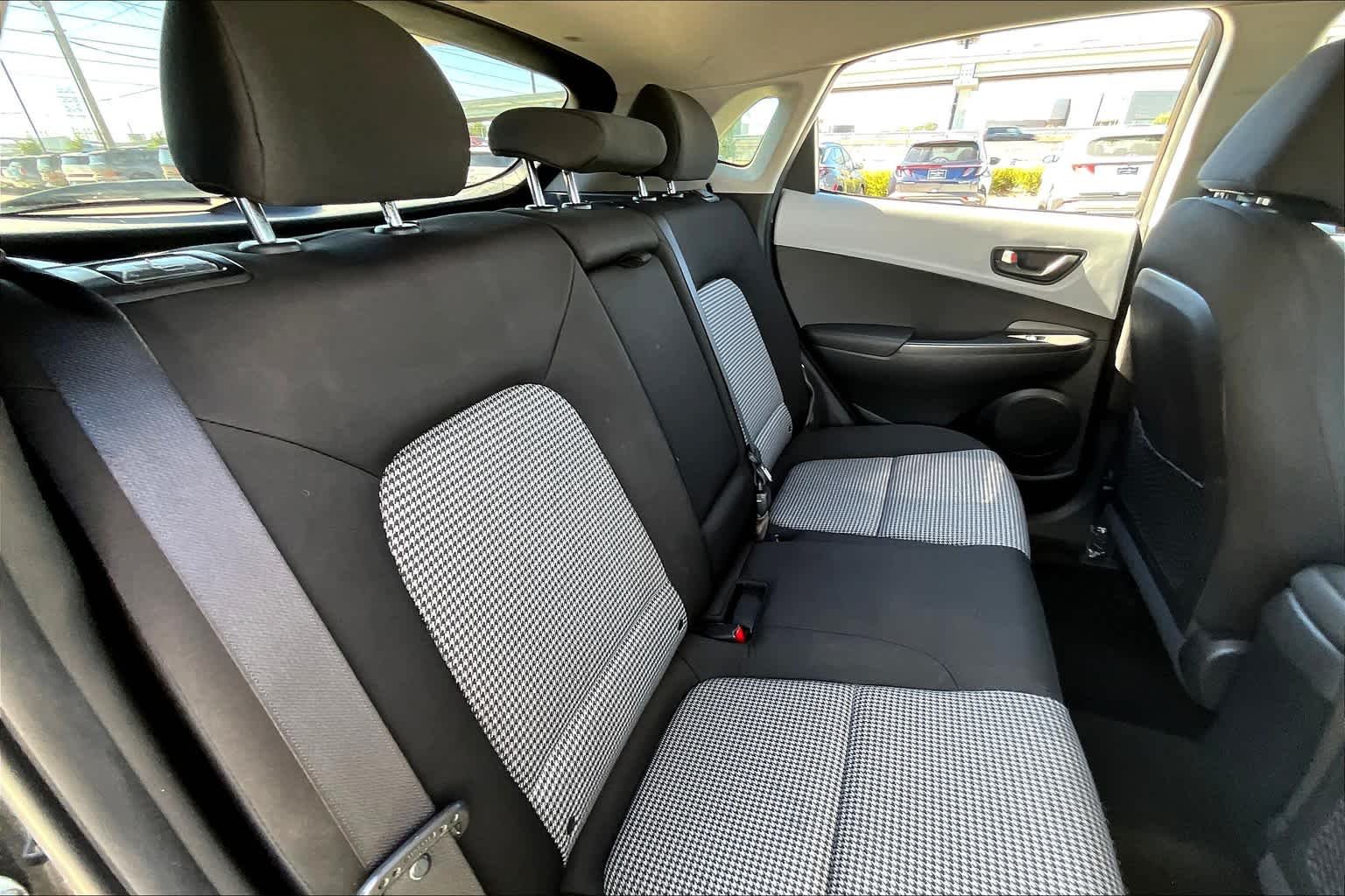 Used 2021 Ultra Black Hyundai SEL image 18