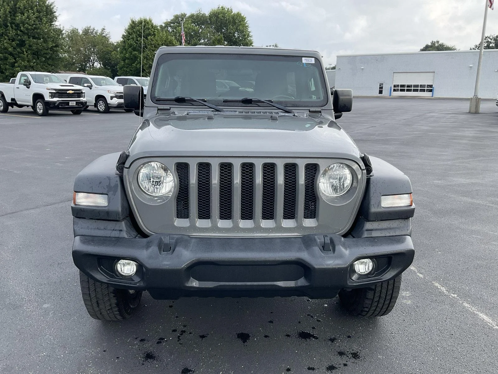 Used 2018 Sting-Gray Clearcoat Jeep Sport S image 2