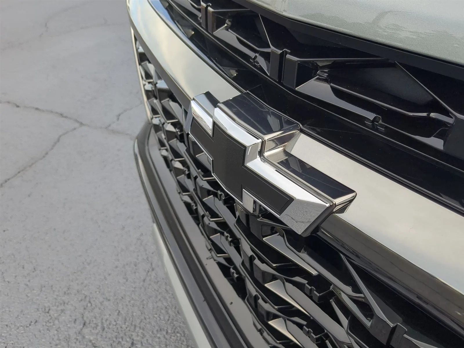 New 2026 Sterling Gray Metallic Chevrolet Z71 image 56