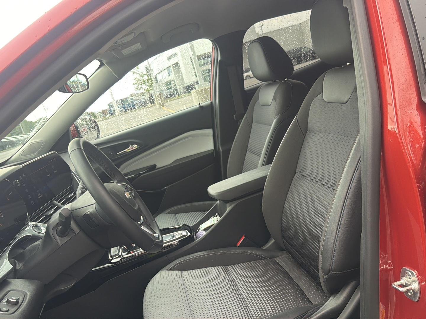 Used 2024 Cayenne Orange Metallic Chevrolet LT image 17