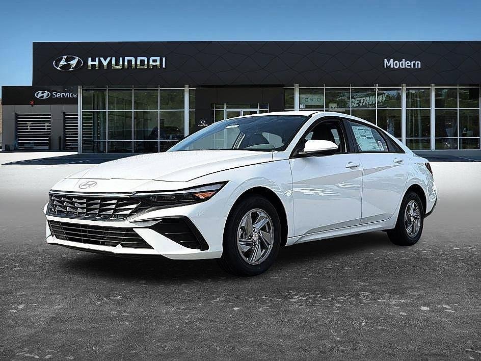 New 2026 Serenity White Hyundai SE image 15