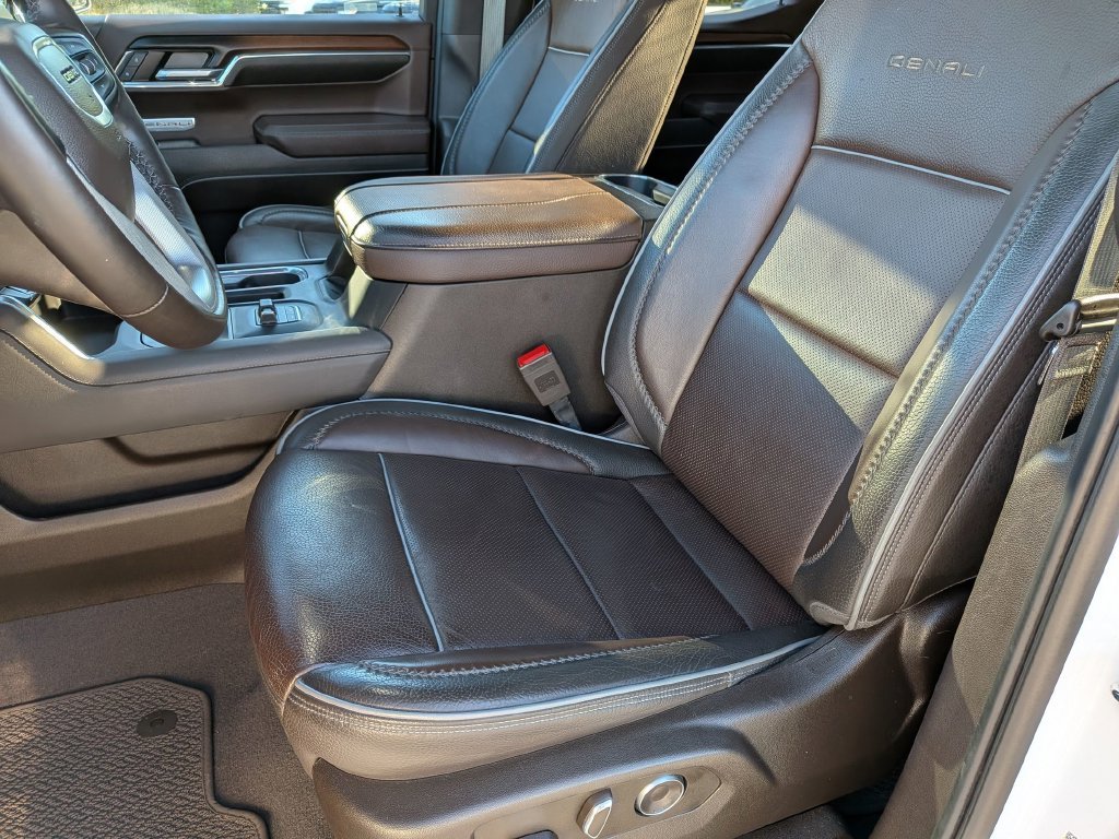 Used 2024 White GMC Denali image 14