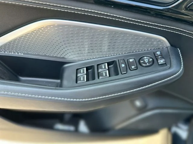 Used 2023  Acura Advance image 15