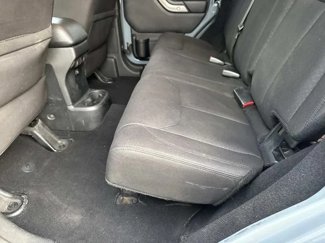Used 2015 Gray Jeep Unlimited Sport image 19