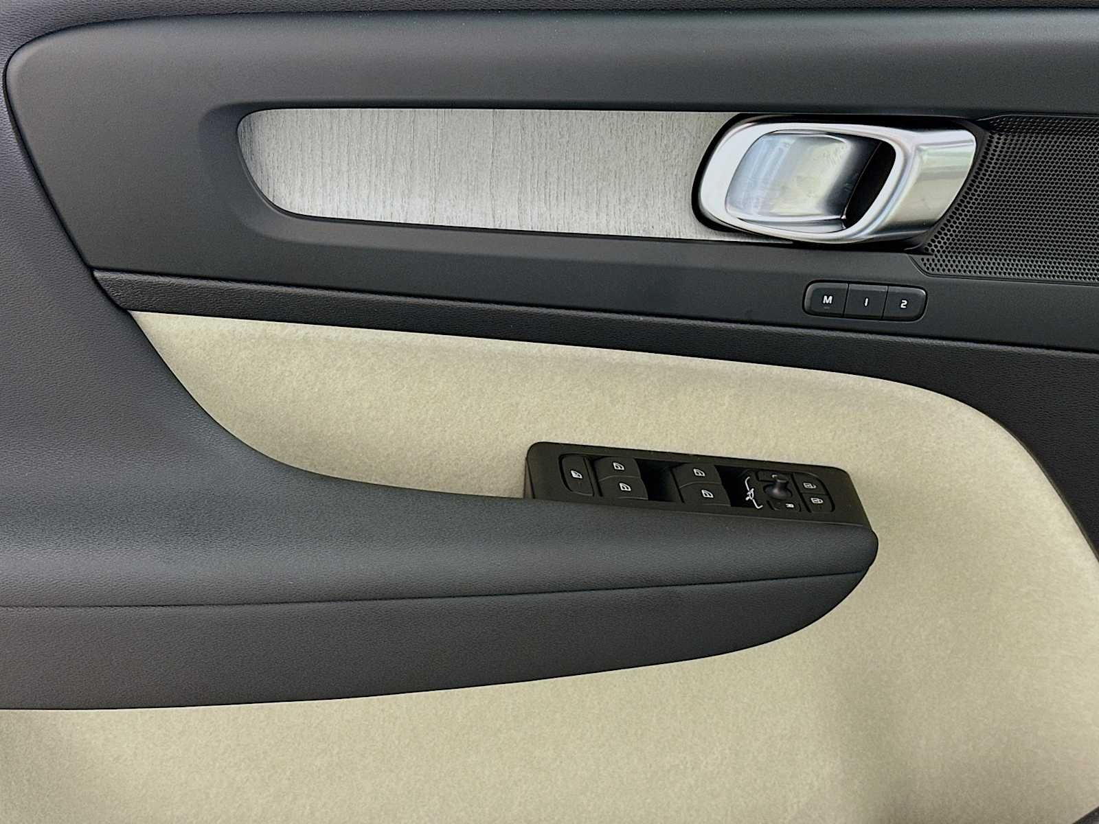 New 2026 Cloud Blue Volvo Plus image 17