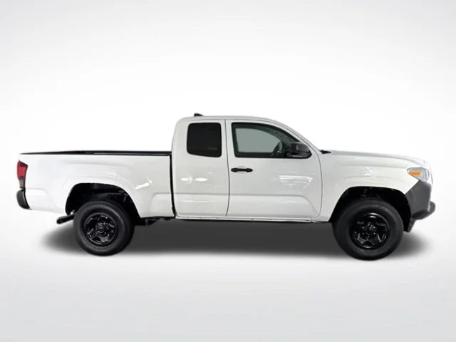 Used 2022 White Toyota SR image 6