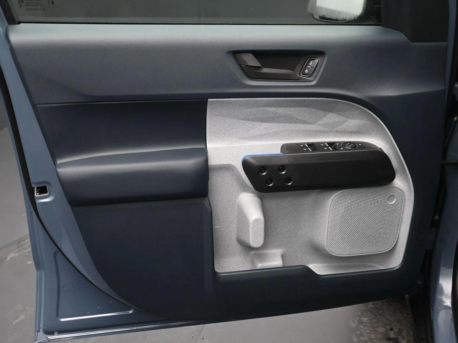 New 2026 Azure Gray Metallic Tri-Coat Ford XLT image 19