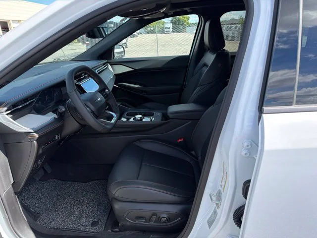 New 2026 White Jeep  image 12