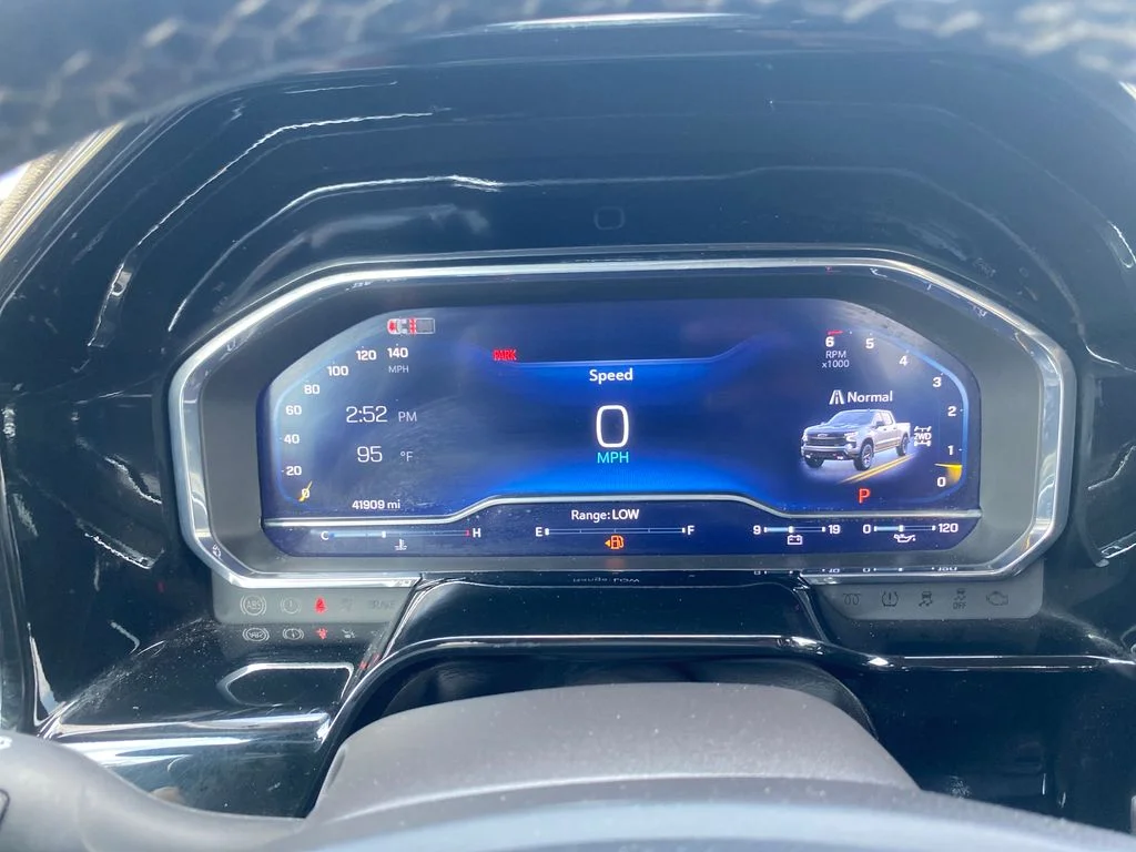 Used 2024 White Chevrolet LT Trail Boss image 19