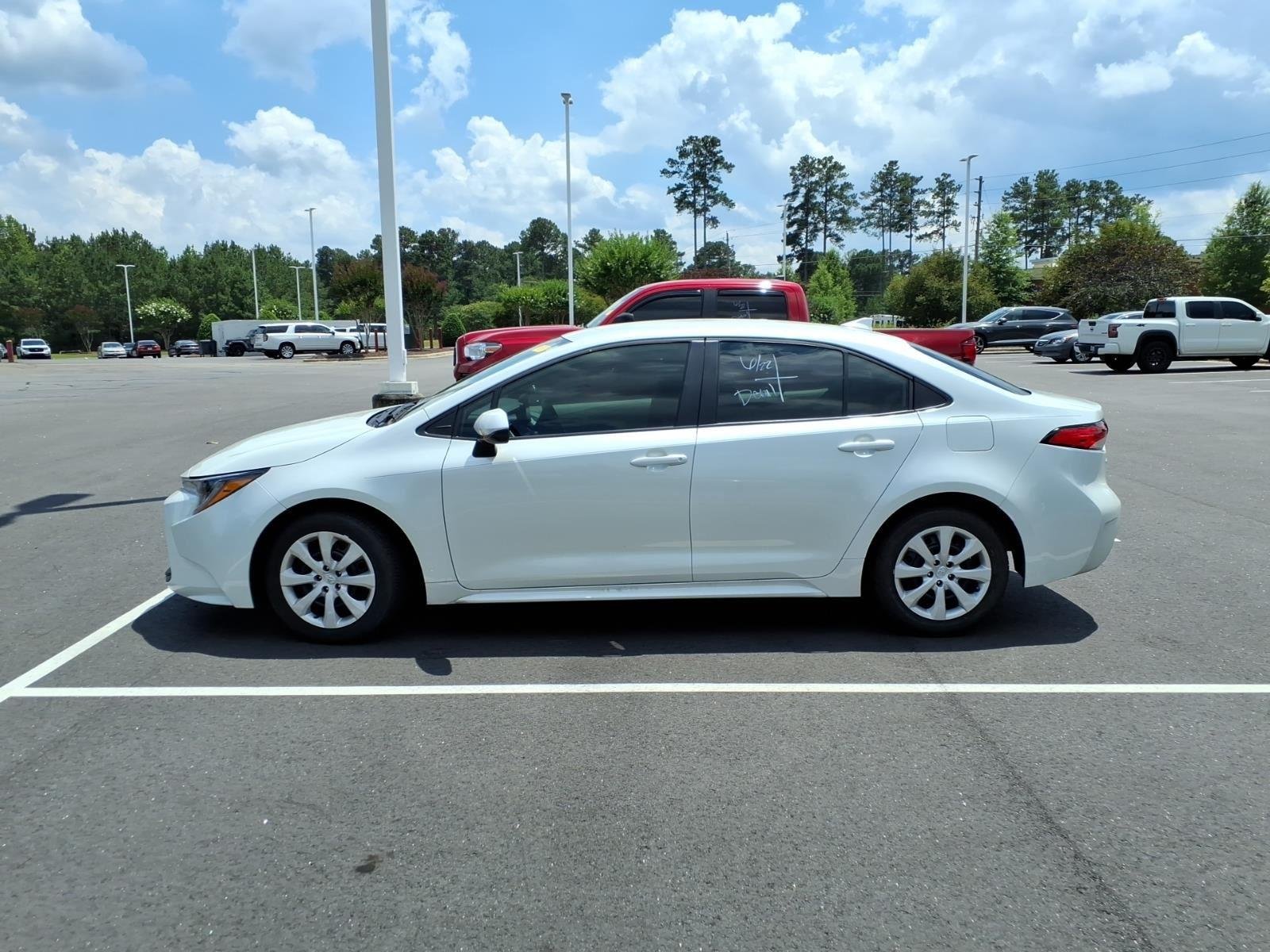 Used 2026 WIND CHILL PEAR TOYOTA LE image 7