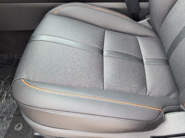 Used 2026 White/off-white Mazda 2.5 Turbo image 14