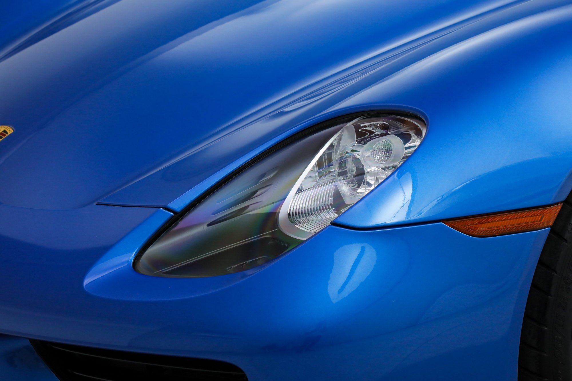 Used 2015 Blue Porsche  image 16