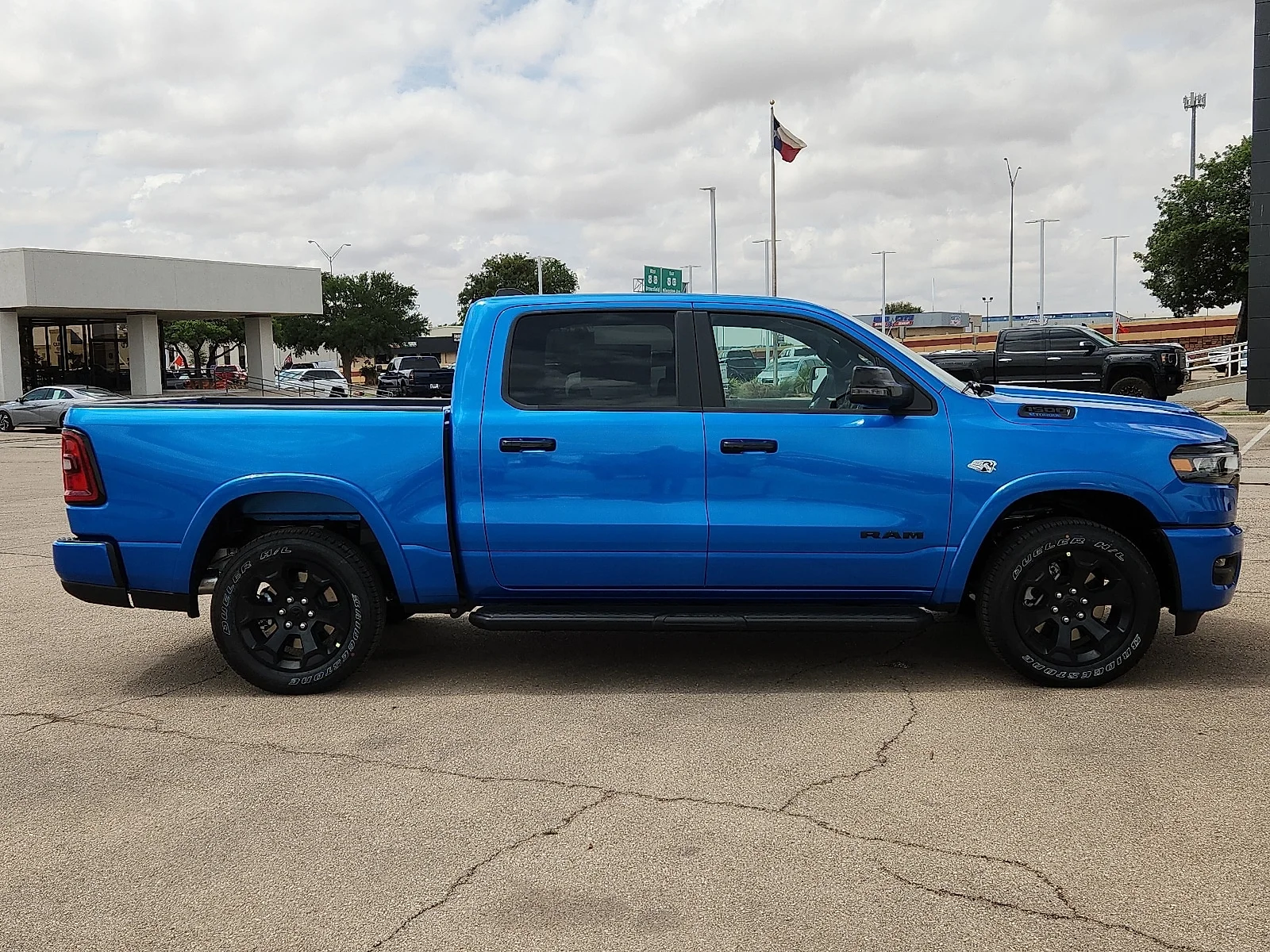 New 2026 Hydro Blue Pearl-Coat  Paint Ram LONE STAR CREW CAB 4X4 5