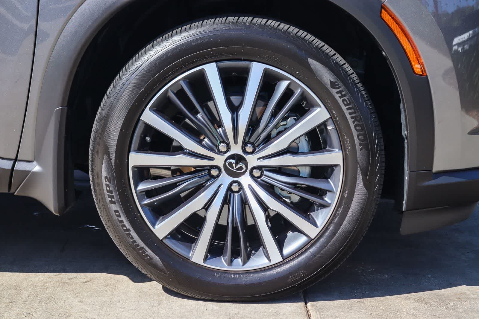 Used 2023 Graphite Shadow INFINITI SENSORY image 9