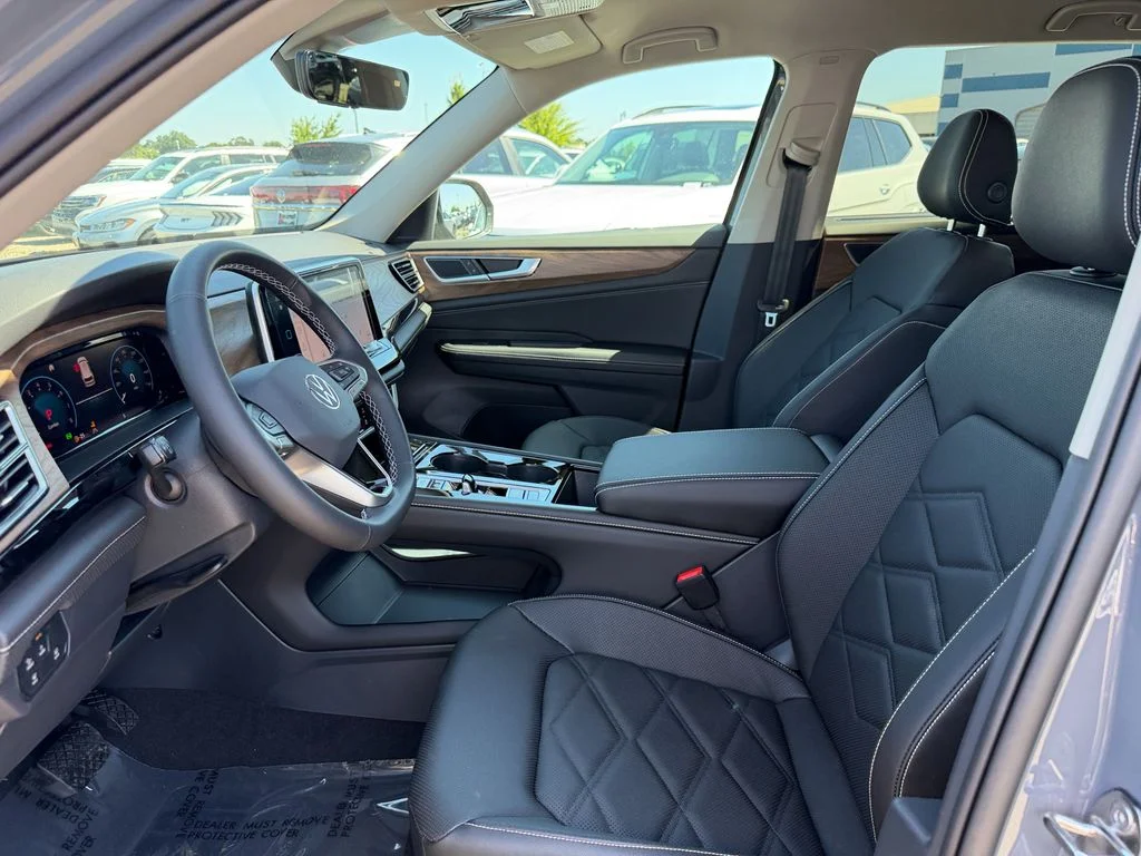 New 2026 Pure Gray Volkswagen 2.0T SE w/Technology image 13