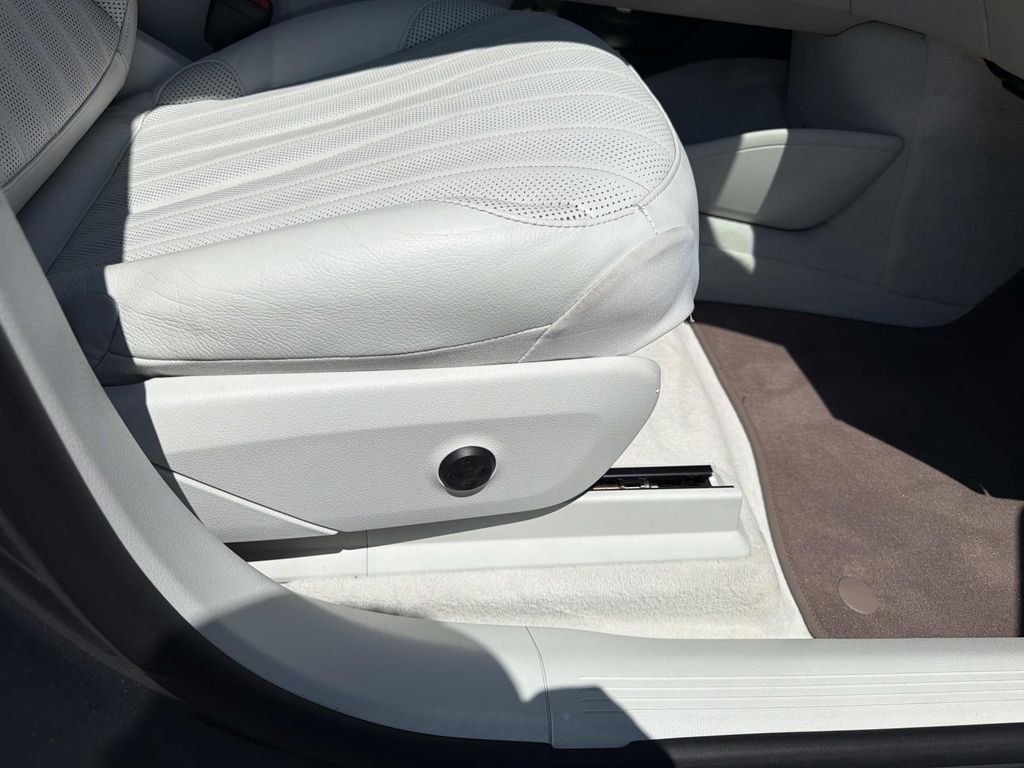 Certified Used 2023  Mercedes-Benz 450 image 12