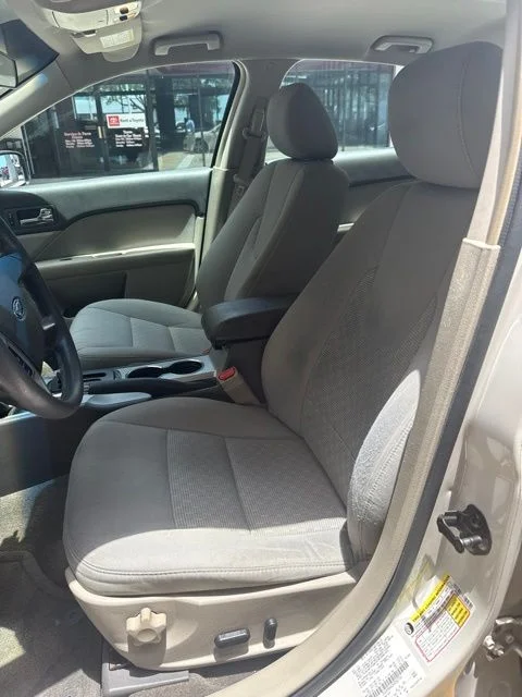 Used 2012 White Ford SE image 4