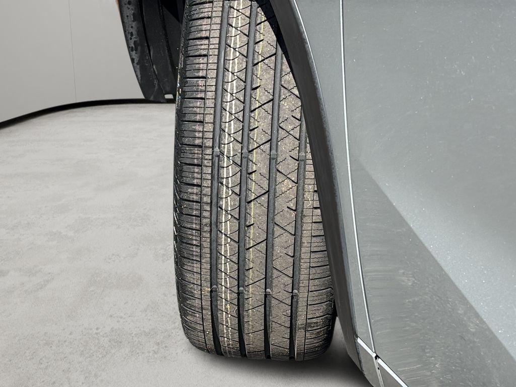 Used 2022 Silver Mitsubishi SEL image 47