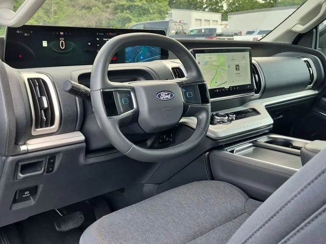 Used 2025 Silver Ford Active image 20