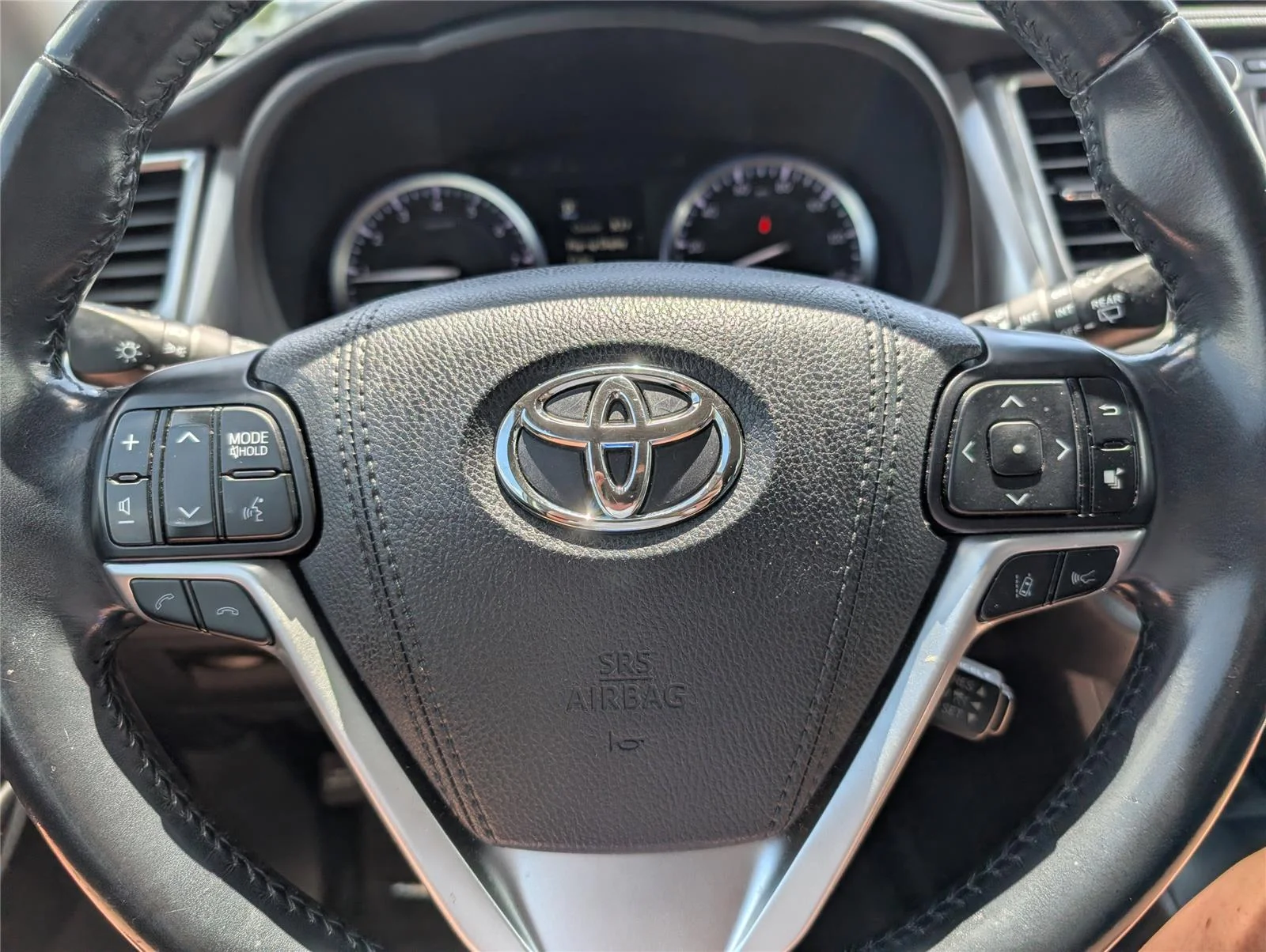 Used 2017 Predawn Gray Mica Toyota Limited image 20