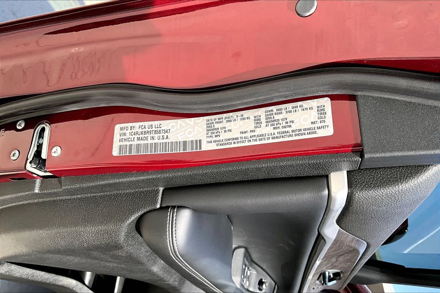 New 2026 Velvet Red Pearl-Coat Exterior Paint Jeep Limited image 21