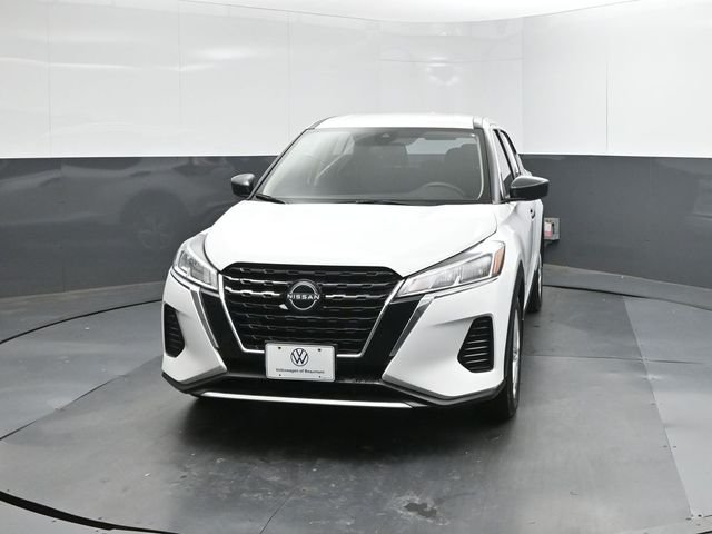 Used 2024 White Nissan S image 22