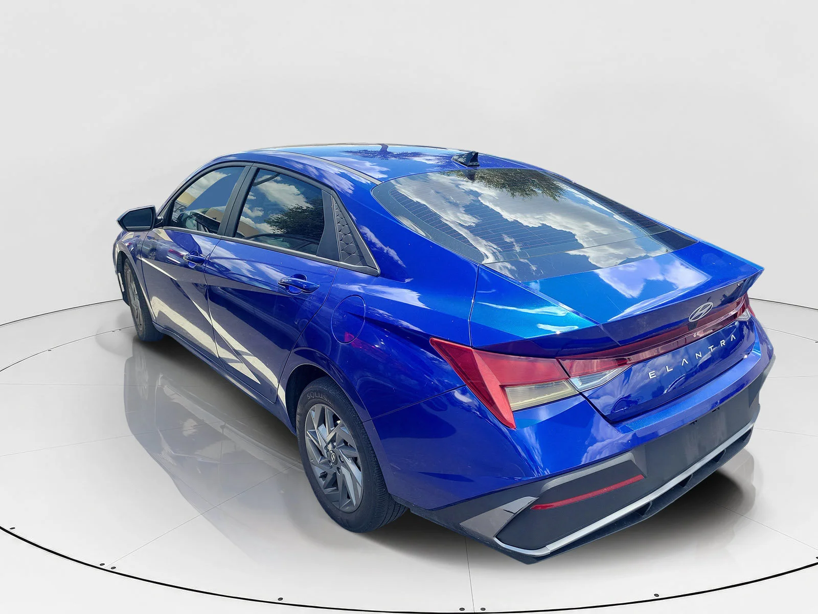 Used 2024 Intense Blue Hyundai SEL image 5