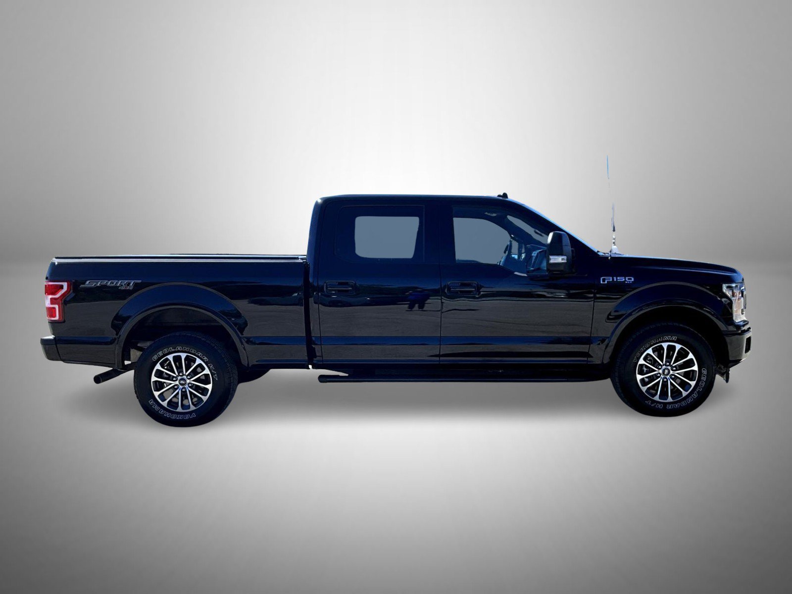 Used 2020 Black Ford XLT image 4